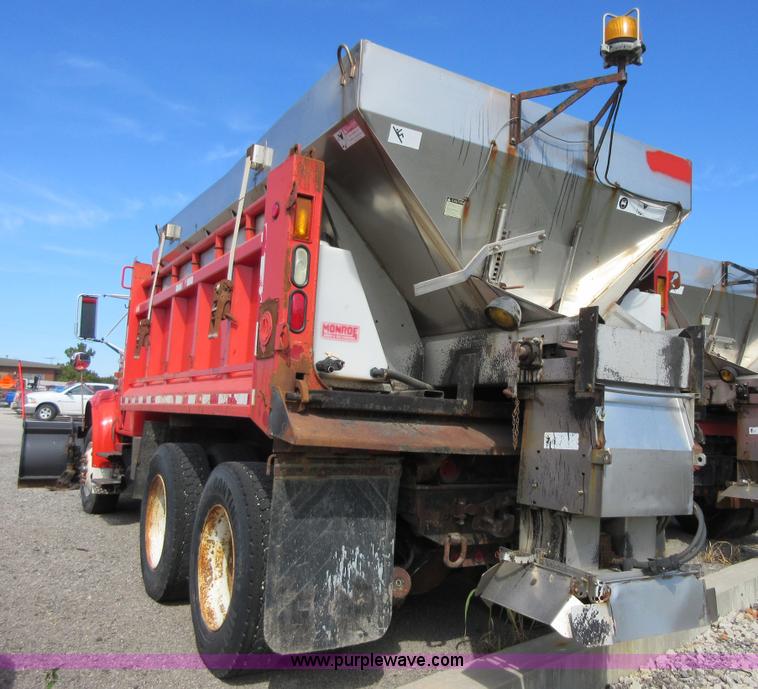 image for item I1959 1999 International 4900 dump truck