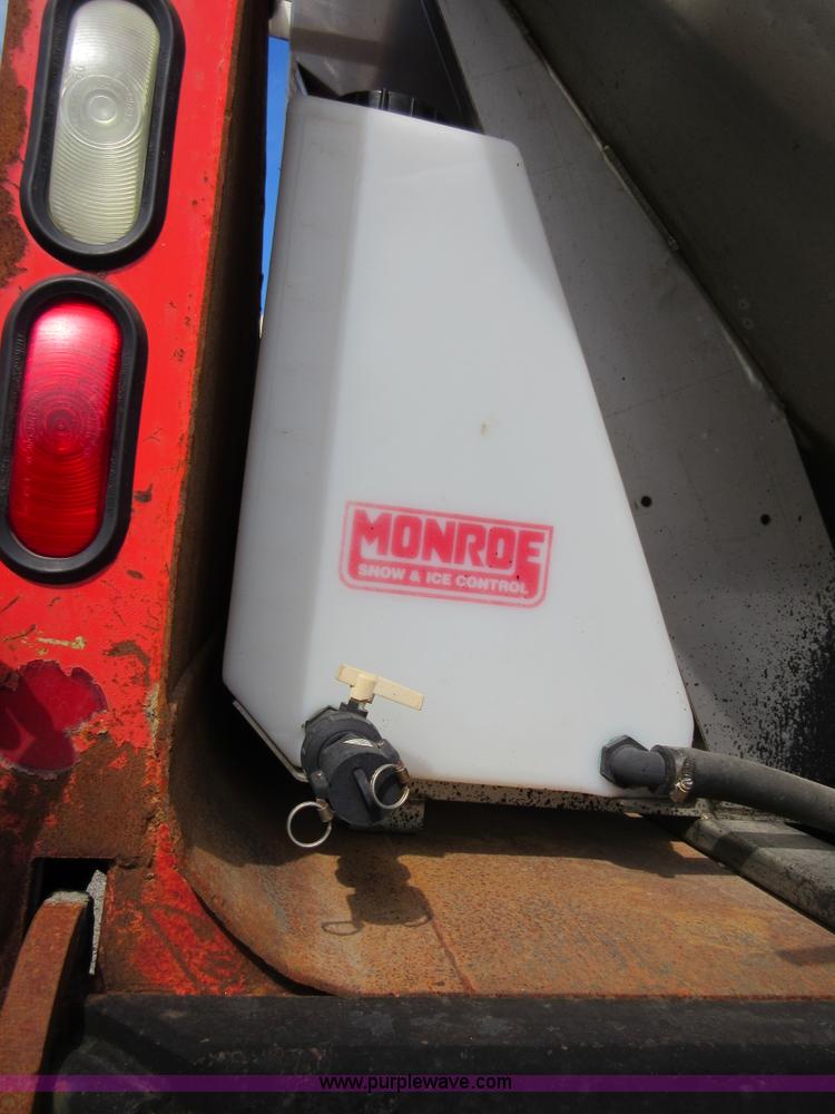 image for item I1959 1999 International 4900 dump truck