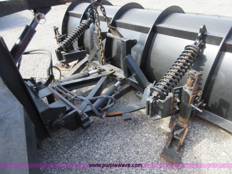 image for item I1959 1999 International 4900 dump truck