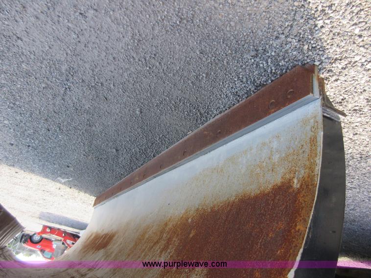 image for item I1959 1999 International 4900 dump truck