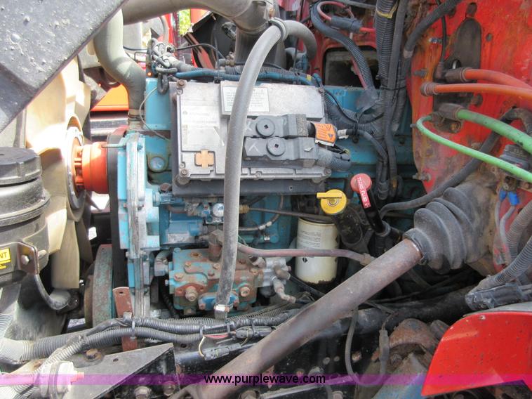 image for item I1959 1999 International 4900 dump truck