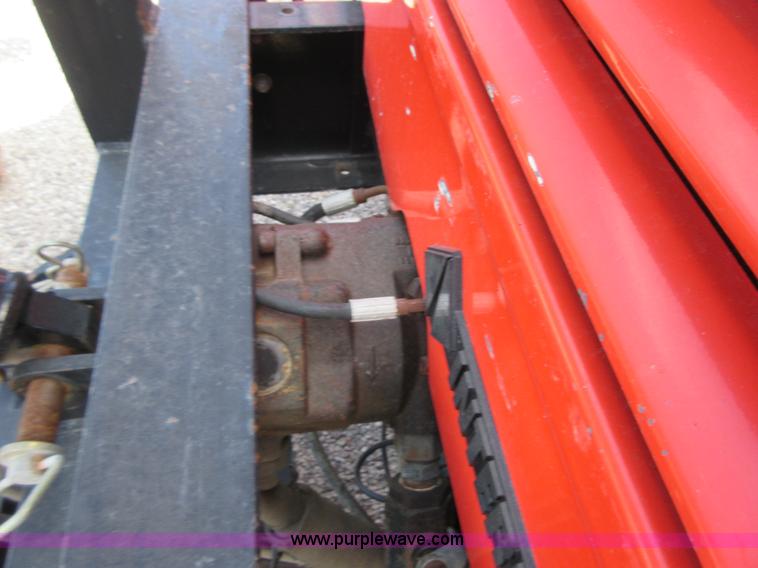 image for item I1959 1999 International 4900 dump truck