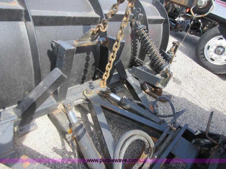 image for item I1959 1999 International 4900 dump truck