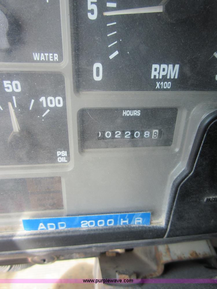 image for item I1959 1999 International 4900 dump truck