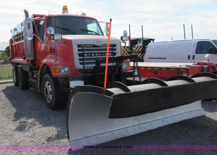 image for item I1961 2003 Sterling LT7500 dump truck