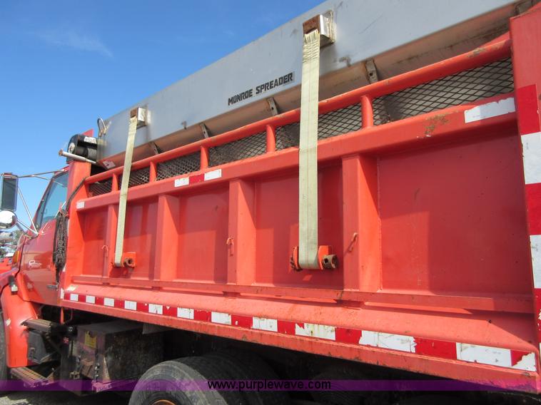 image for item I1961 2003 Sterling LT7500 dump truck