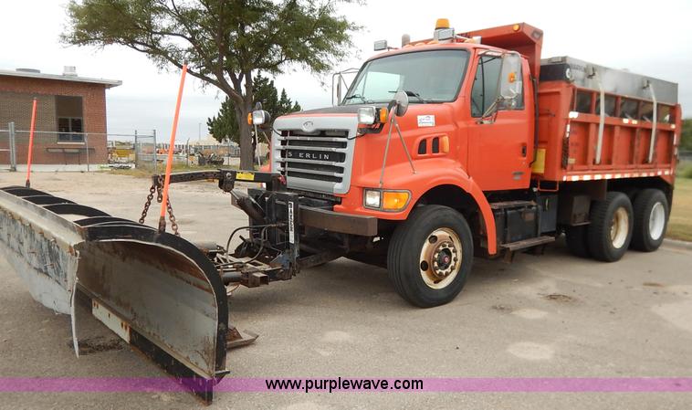image for item K1664 2001 Sterling LP7500 dump truck