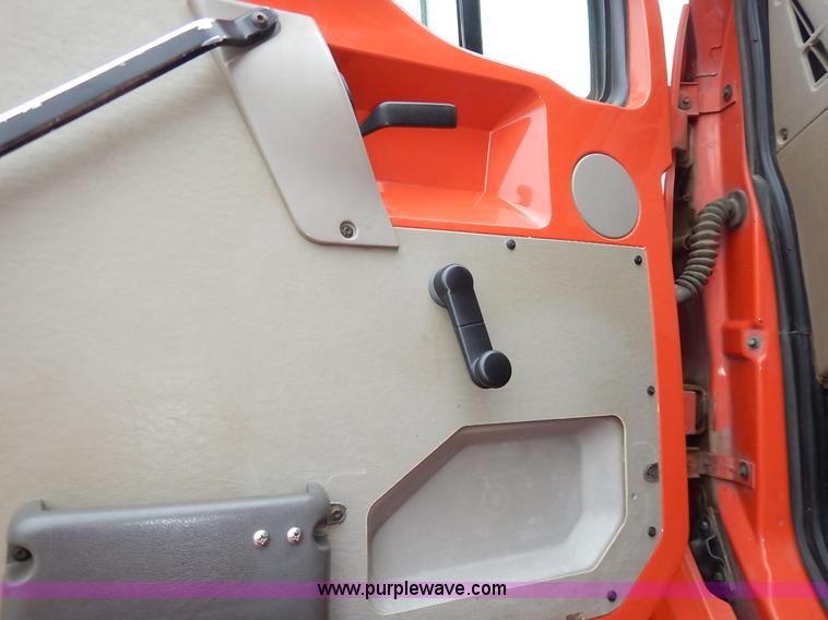 image for item K1664 2001 Sterling LP7500 dump truck