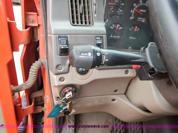 image for item K1664 2001 Sterling LP7500 dump truck