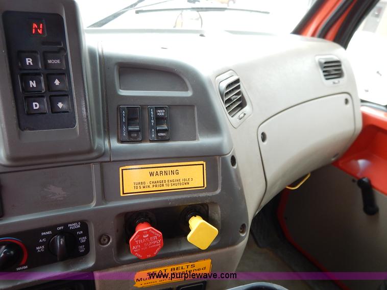 image for item K1664 2001 Sterling LP7500 dump truck