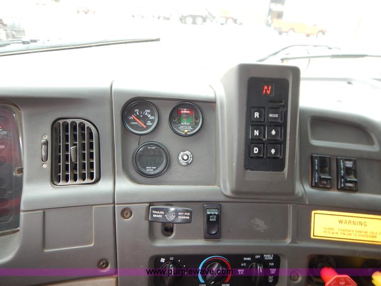 image for item K1664 2001 Sterling LP7500 dump truck