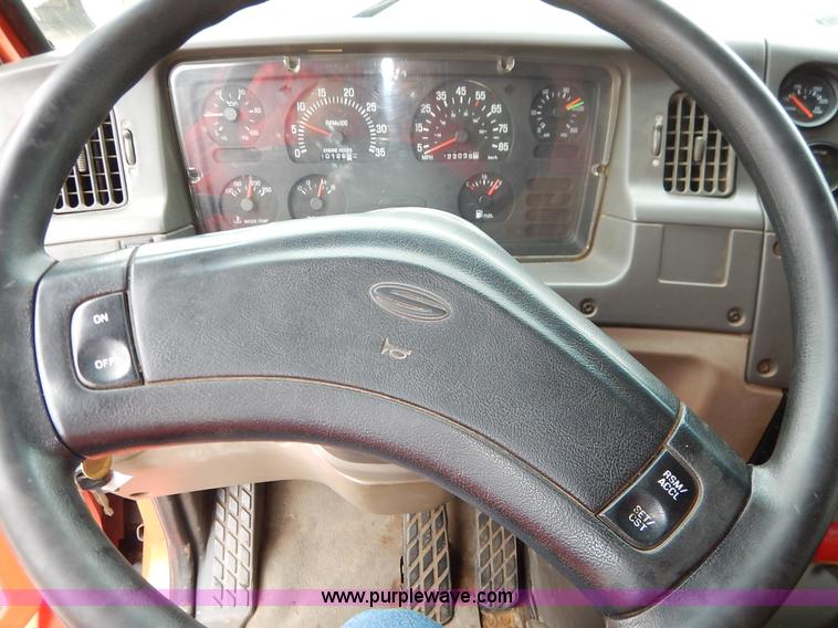 image for item K1664 2001 Sterling LP7500 dump truck