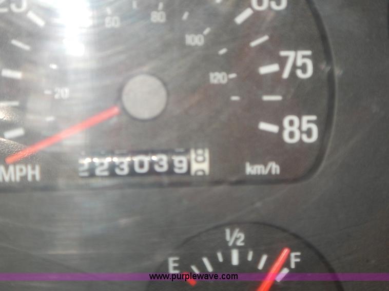 image for item K1664 2001 Sterling LP7500 dump truck