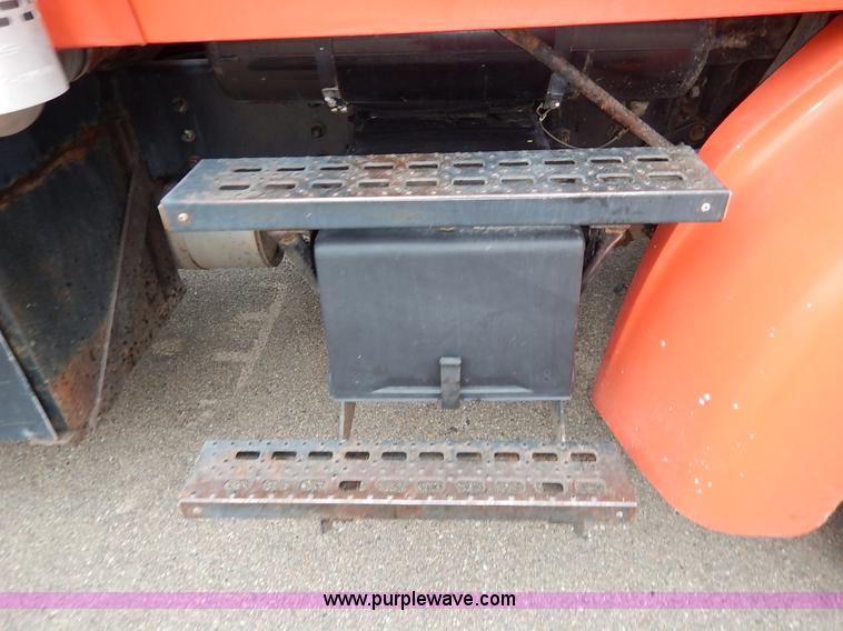 image for item K1664 2001 Sterling LP7500 dump truck