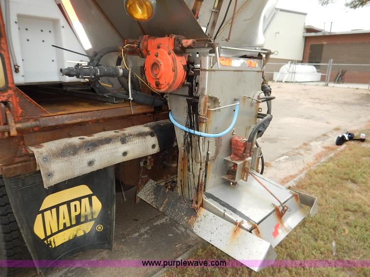 image for item K1664 2001 Sterling LP7500 dump truck