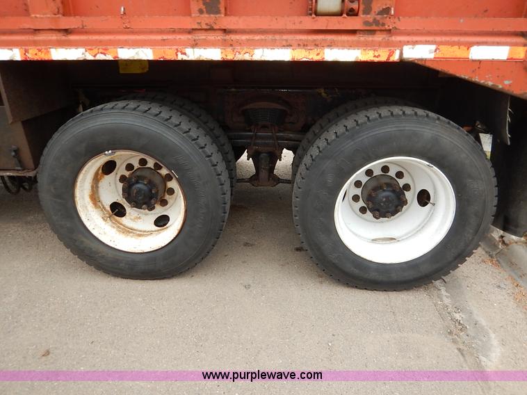 image for item K1664 2001 Sterling LP7500 dump truck
