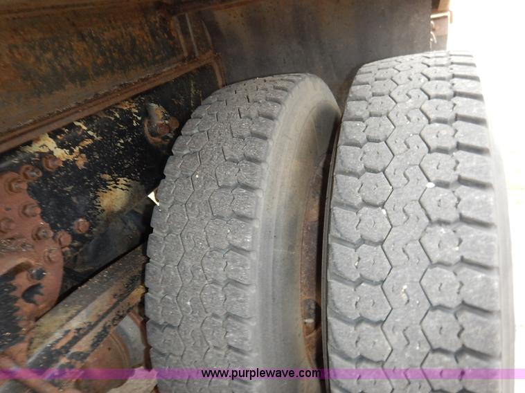 image for item K1664 2001 Sterling LP7500 dump truck