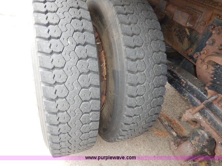 image for item K1664 2001 Sterling LP7500 dump truck