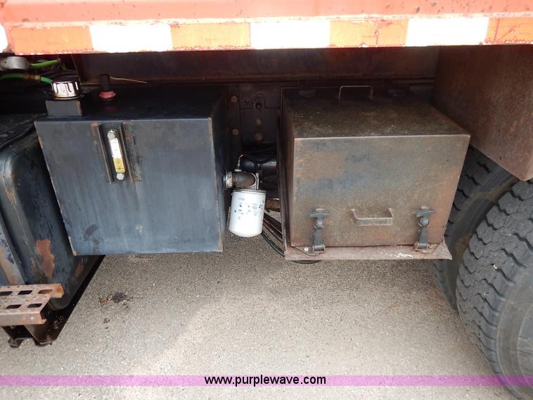 image for item K1664 2001 Sterling LP7500 dump truck