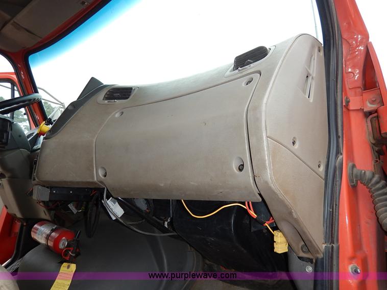 image for item K1664 2001 Sterling LP7500 dump truck