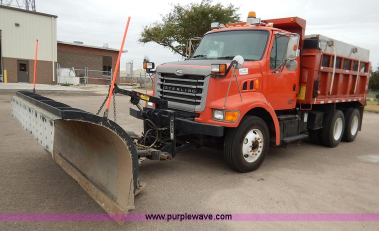 image for item K1665 2001 Sterling LP7500 dump truck
