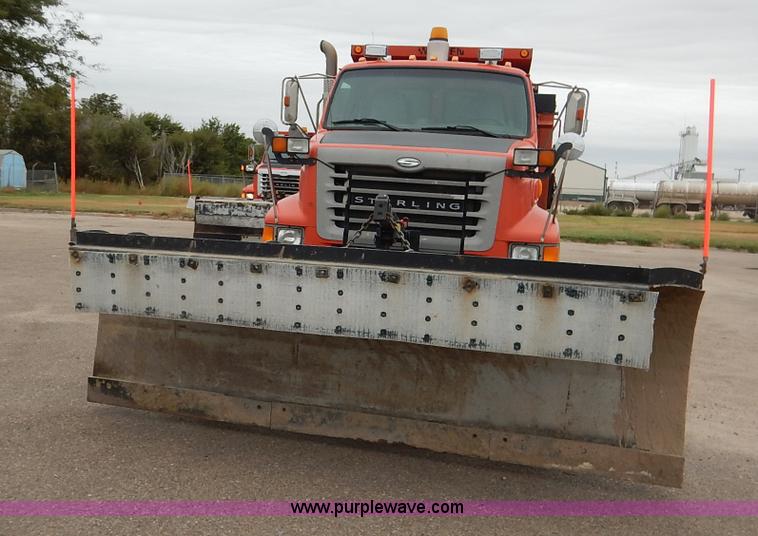 image for item K1665 2001 Sterling LP7500 dump truck