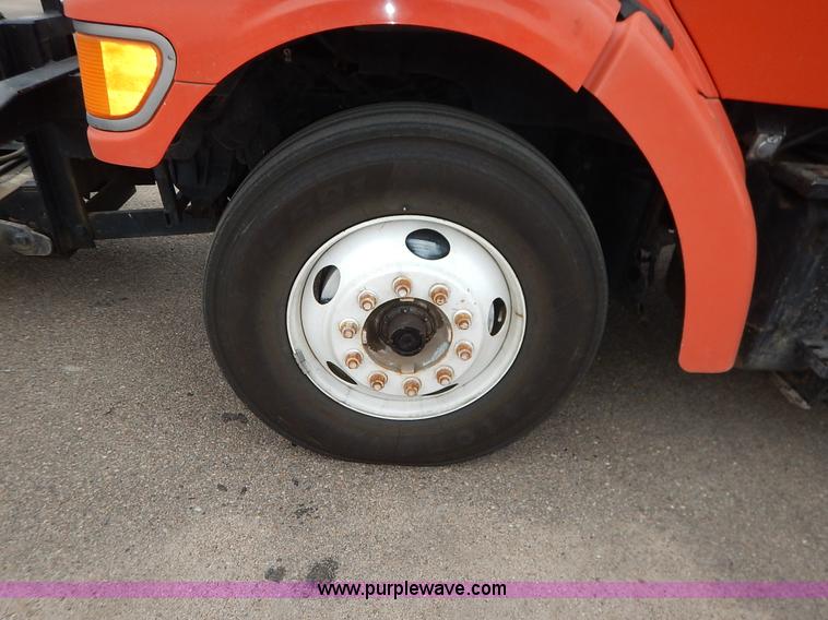 image for item K1665 2001 Sterling LP7500 dump truck