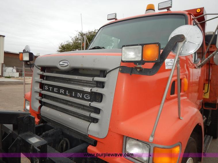 image for item K1665 2001 Sterling LP7500 dump truck