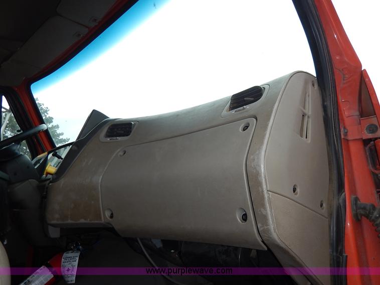 image for item K1665 2001 Sterling LP7500 dump truck