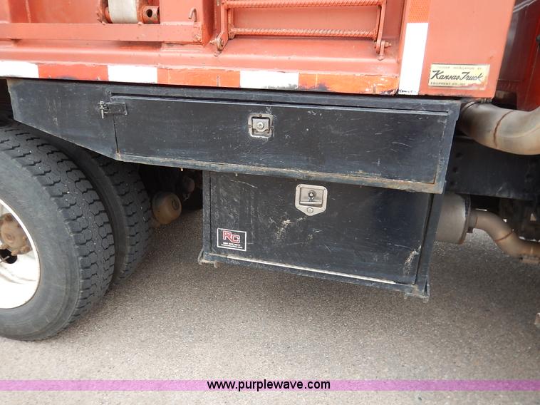 image for item K1665 2001 Sterling LP7500 dump truck