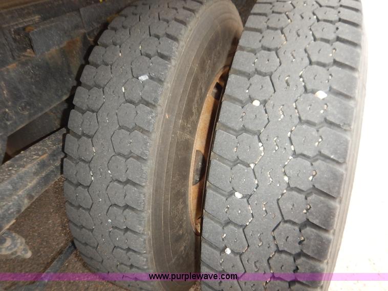 image for item K1665 2001 Sterling LP7500 dump truck