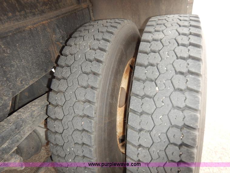 image for item K1665 2001 Sterling LP7500 dump truck