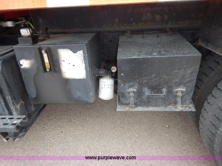 image for item K1665 2001 Sterling LP7500 dump truck