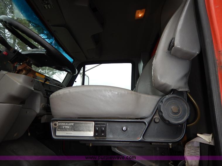 image for item K1666 1999 Sterling L9511 dump truck