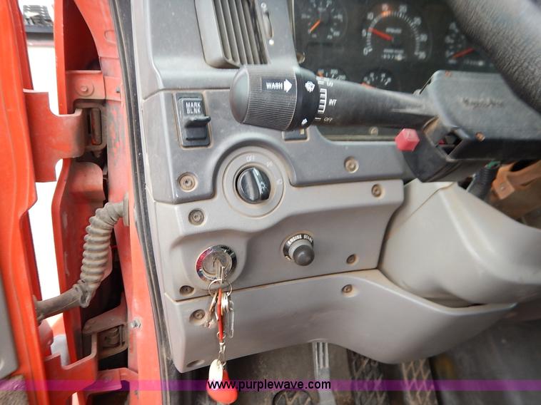 image for item K1666 1999 Sterling L9511 dump truck