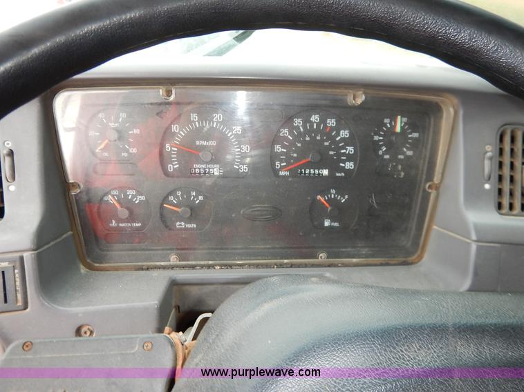 image for item K1666 1999 Sterling L9511 dump truck