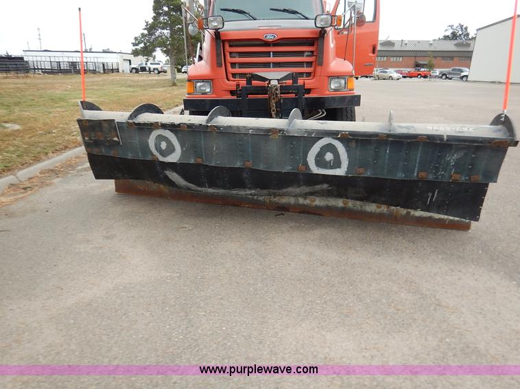 image for item K1666 1999 Sterling L9511 dump truck