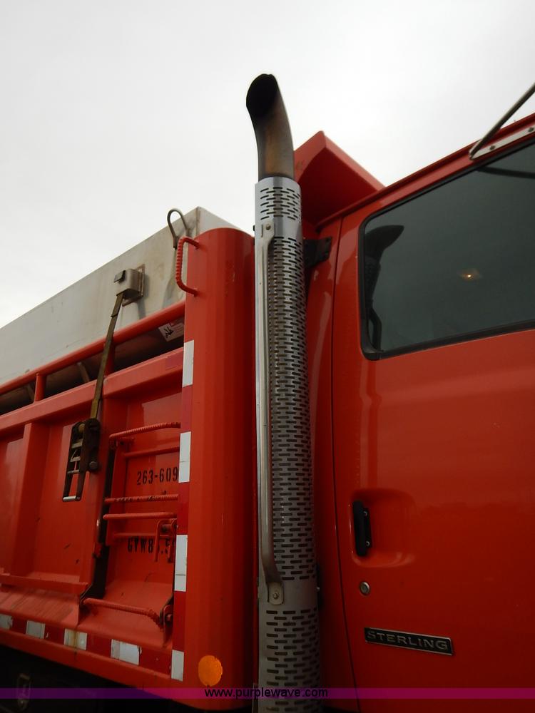 image for item K1666 1999 Sterling L9511 dump truck