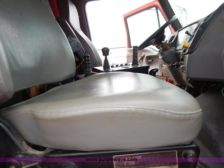 image for item K1666 1999 Sterling L9511 dump truck