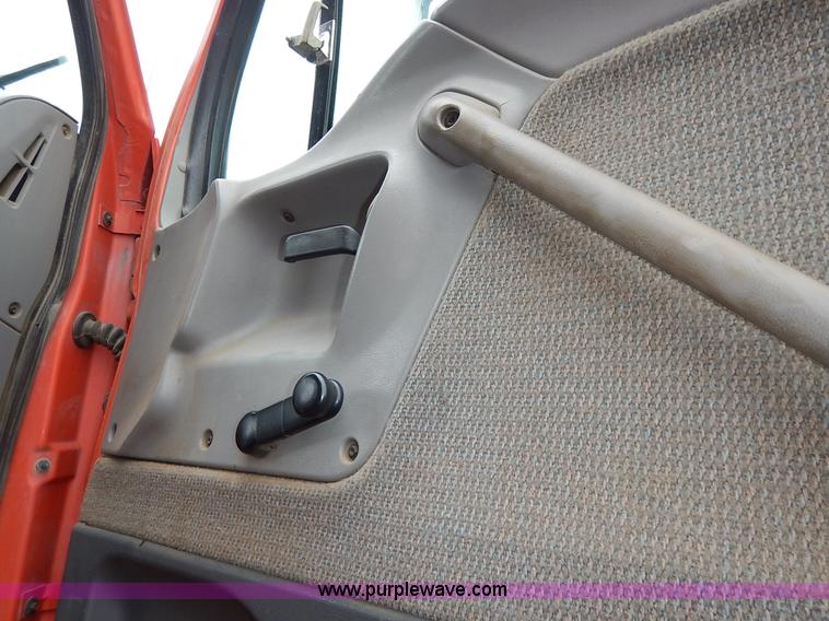 image for item K1666 1999 Sterling L9511 dump truck