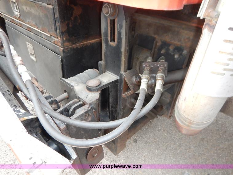 image for item K1666 1999 Sterling L9511 dump truck