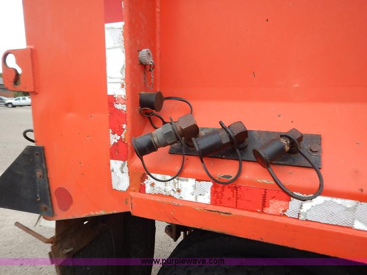 image for item K1666 1999 Sterling L9511 dump truck