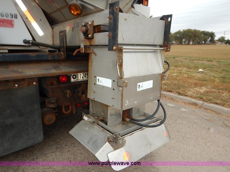 image for item K1666 1999 Sterling L9511 dump truck