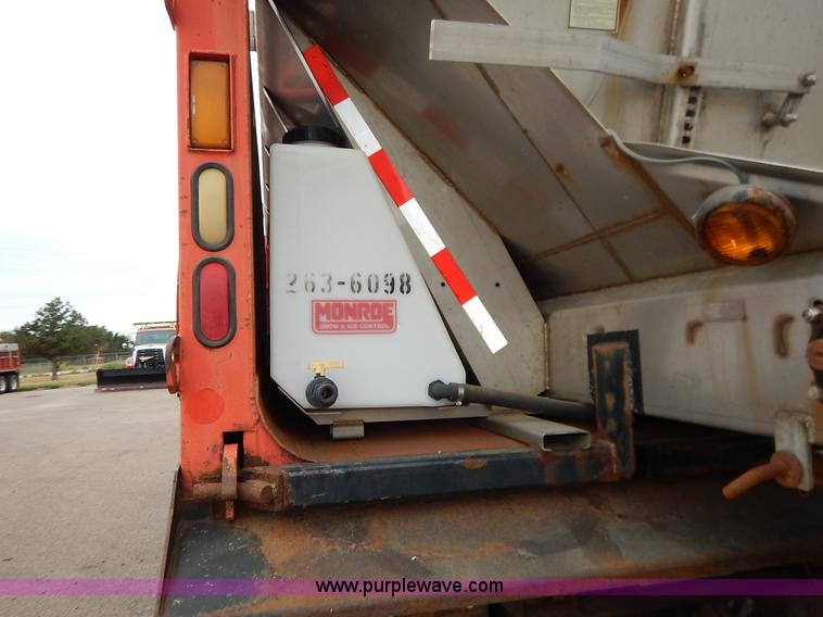 image for item K1666 1999 Sterling L9511 dump truck