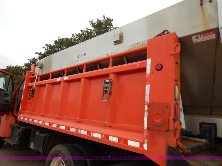 image for item K1666 1999 Sterling L9511 dump truck