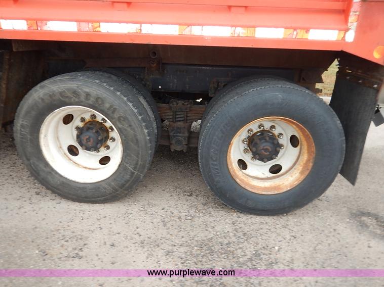 image for item K1666 1999 Sterling L9511 dump truck