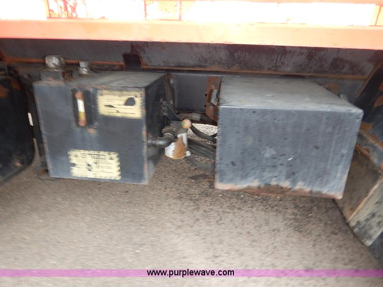 image for item K1666 1999 Sterling L9511 dump truck