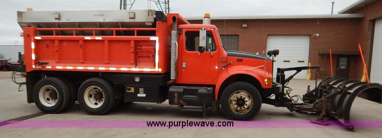 image for item K1667 1999 International 4900 dump truck