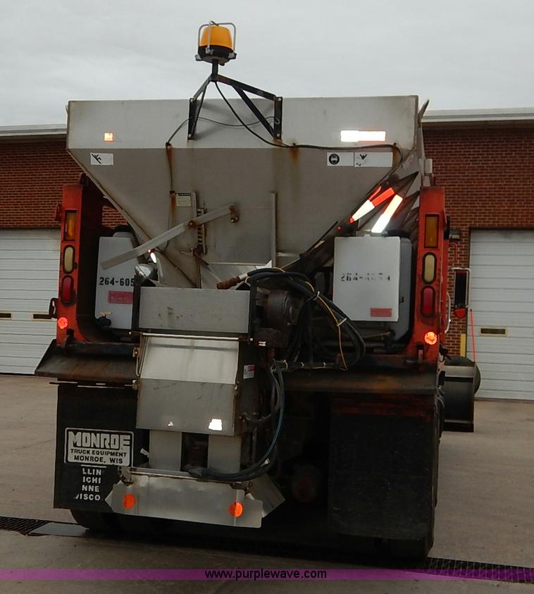 image for item K1667 1999 International 4900 dump truck