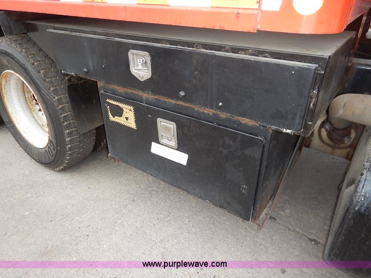 image for item K1667 1999 International 4900 dump truck